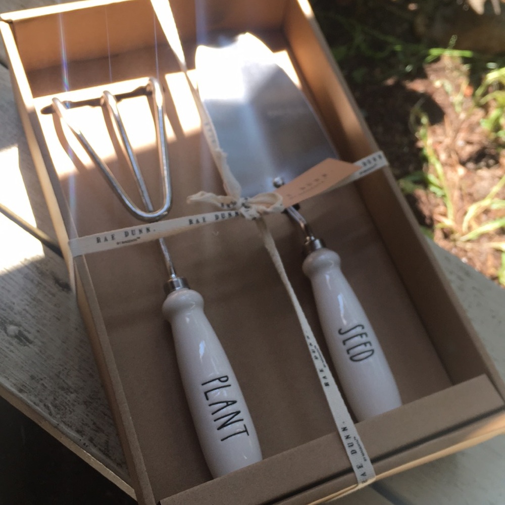 New Rae Dunn “Plant Seed” 2pc Garden Tool Set